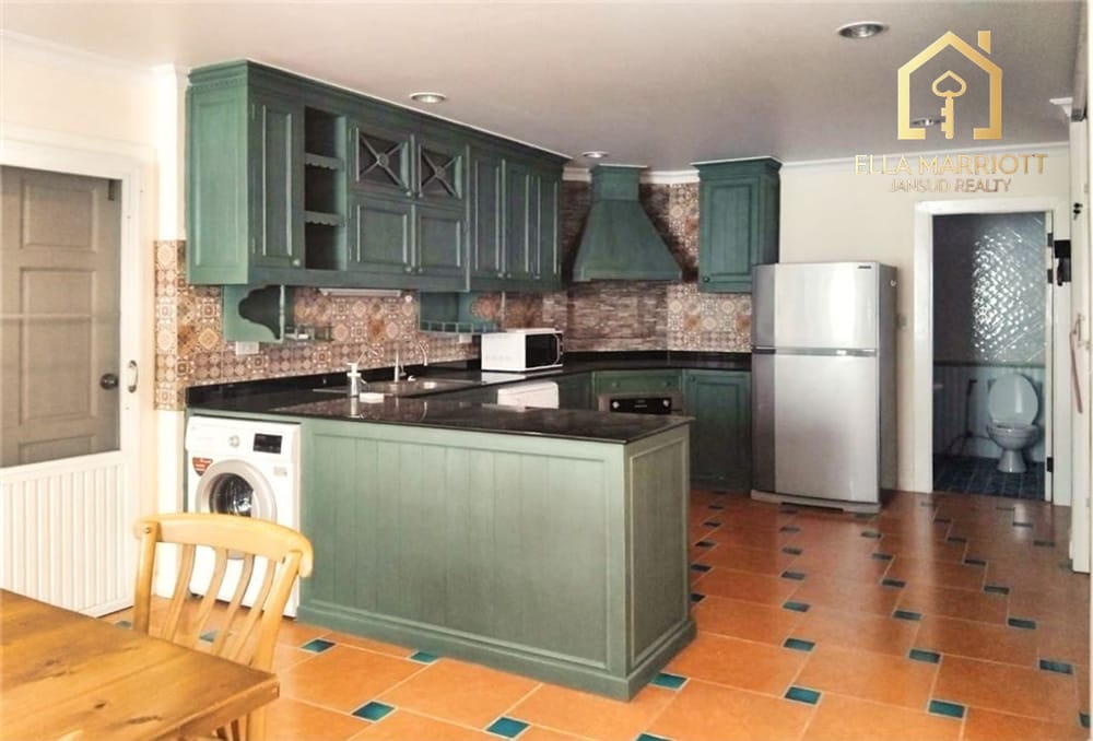 4-Bedroom House 4