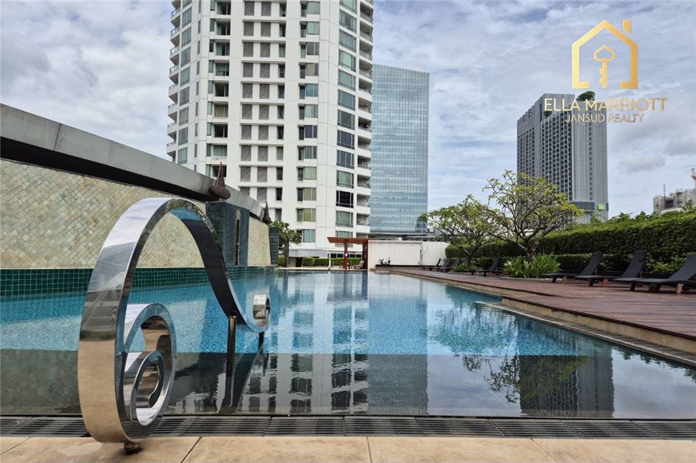 4-Bedroom Condo for Sale at Chamchuri Residence - 5 Mins Walk to MRT Sam Yan 16