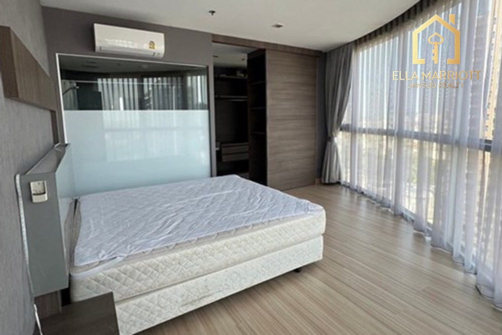 Value Condo in Phra Khanong: Invest & Live Well 6