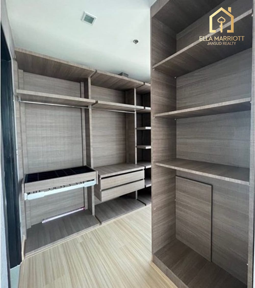 Value Condo in Phra Khanong: Invest & Live Well 7