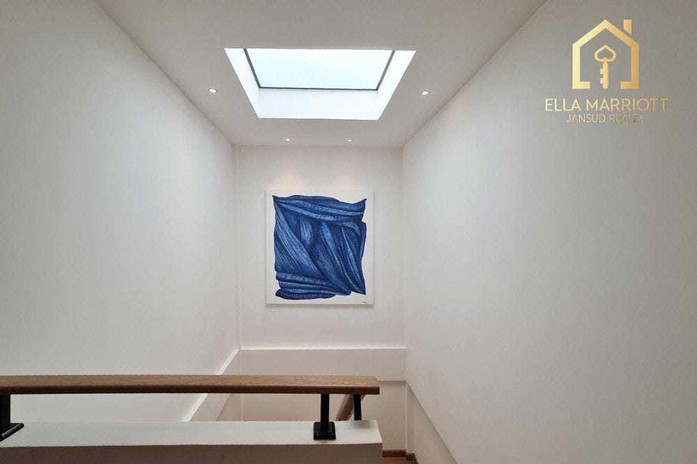 Bright & Spacious Renovated Townhouse in Sukhumvit 12