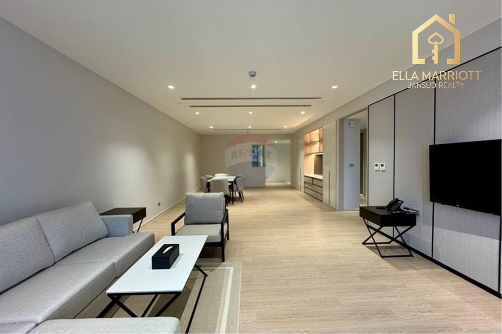 Pet-Friendly 3-Bedroom Condo for Sale in Sukhumvit 20 2