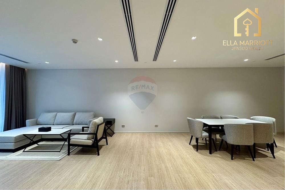 Pet-Friendly 3-Bedroom Condo for Sale in Sukhumvit 20 5