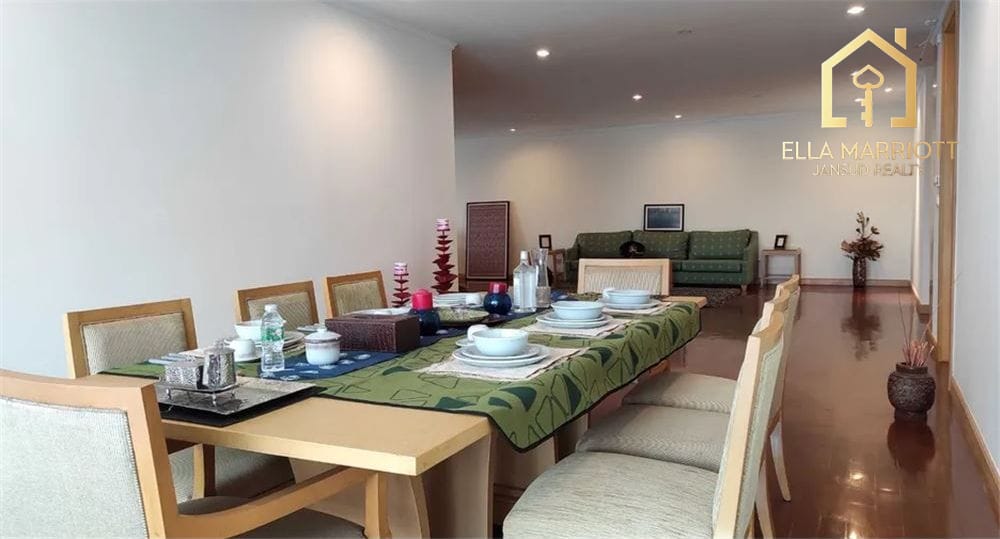 Geräumige, tierfreundliche 3-Zimmer-Wohnung zur Miete in Sukhumvit 22 - 274 m² 2