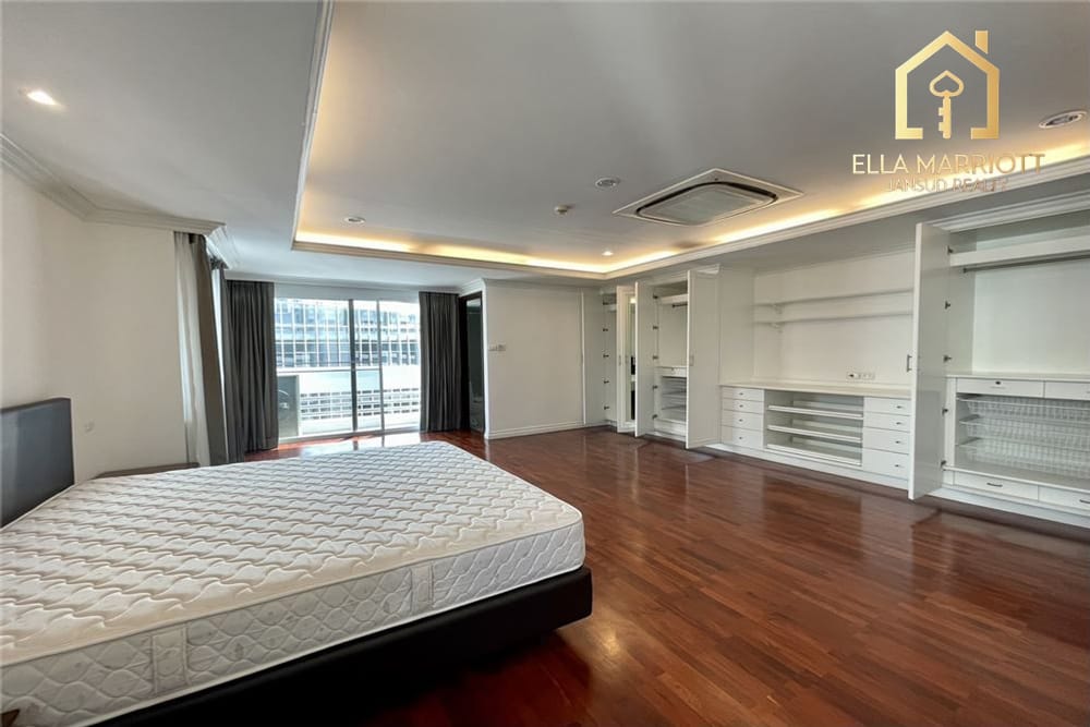 3-Schlafzimmer Eigentumswohnung in Asoke 8