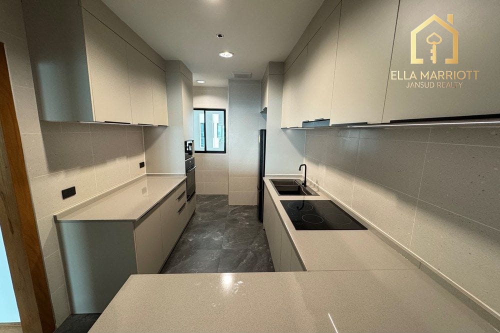 3-Bedroom Condo at Sathorn Gardens — 13 min walk to MRT Si Lom 17
