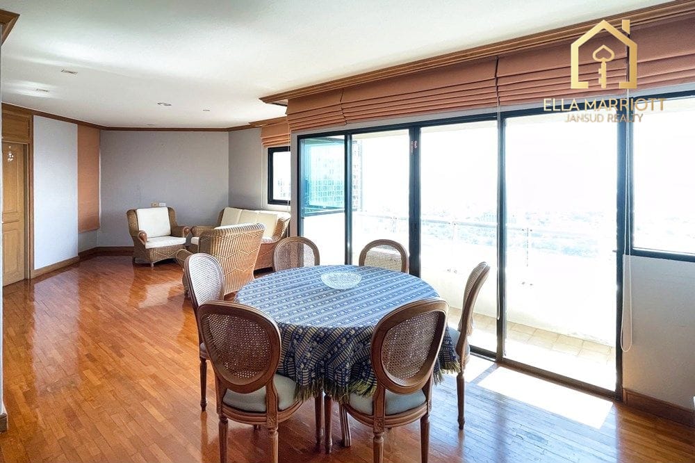3-Bedroom Condo at Sathorn Gardens — 13 min walk to MRT Si Lom 4