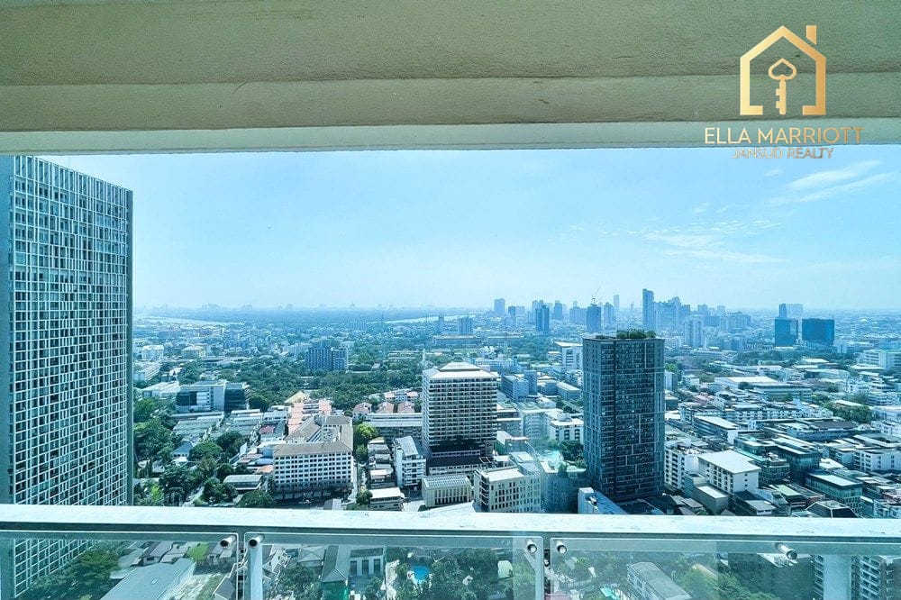 3-Bedroom Condo at Sathorn Gardens — 13 min walk to MRT Si Lom 5