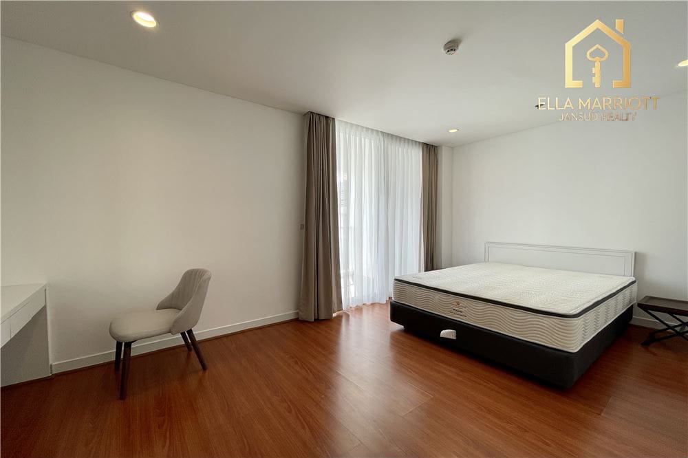 Pet Friendly 4BR | 290sqm Private Pool & Garden | Heart of Ekamai 13