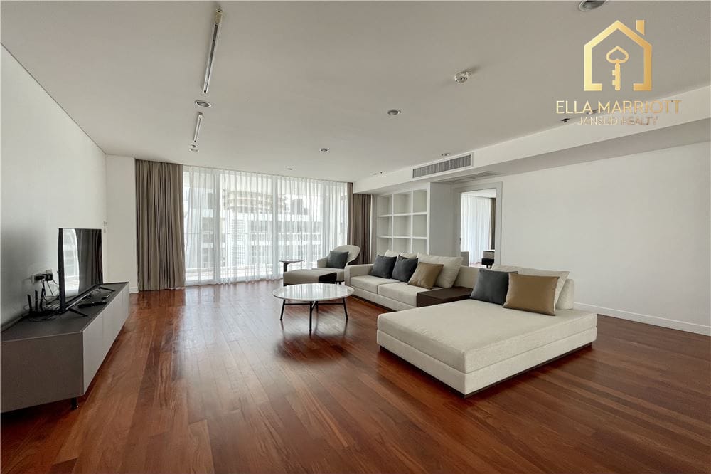 Pet Friendly 4BR | 290sqm Private Pool & Garden | Heart of Ekamai 5