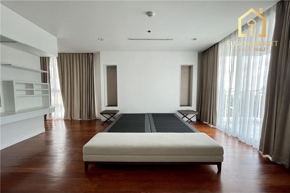 Pet Friendly 4BR | 290sqm Private Pool & Garden | Heart of Ekamai 8