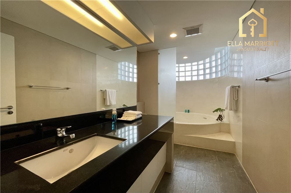 Pet Friendly 4BR | 290sqm Private Pool & Garden | Heart of Ekamai 9