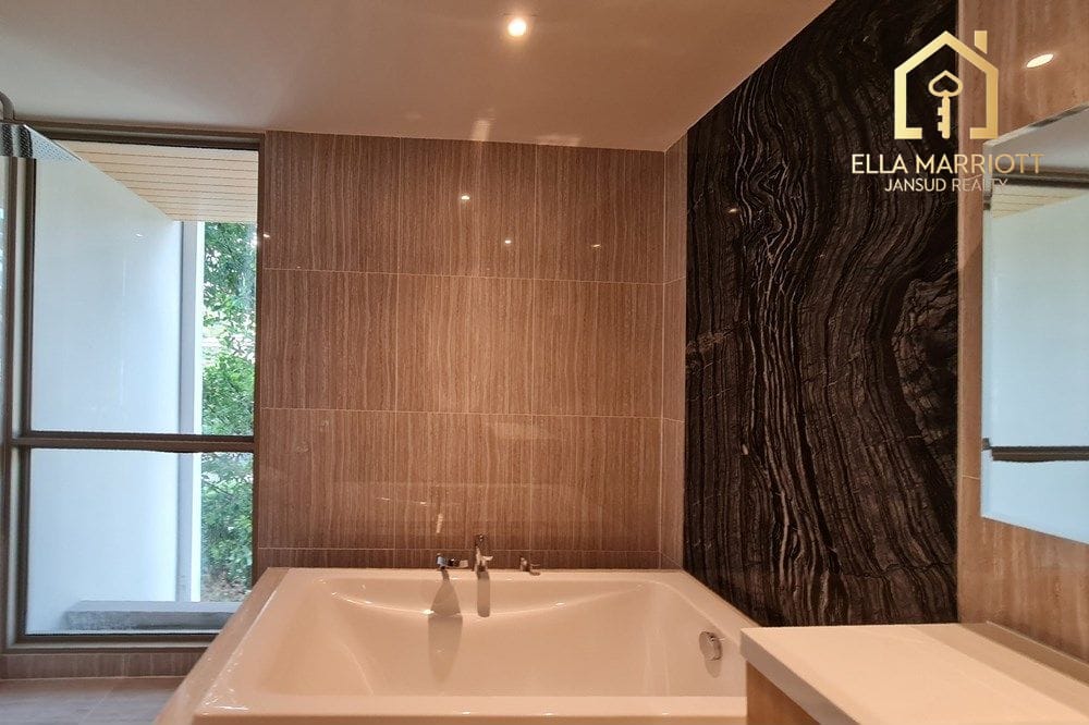 Exclusive Promphong 2BR Corner Unit - Ready to move in. 6