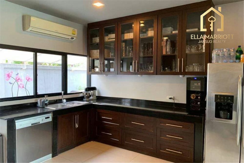 Einfamilienhaus mit privatem Pool in Sukhumvit, Ekkamai Soi 10 10