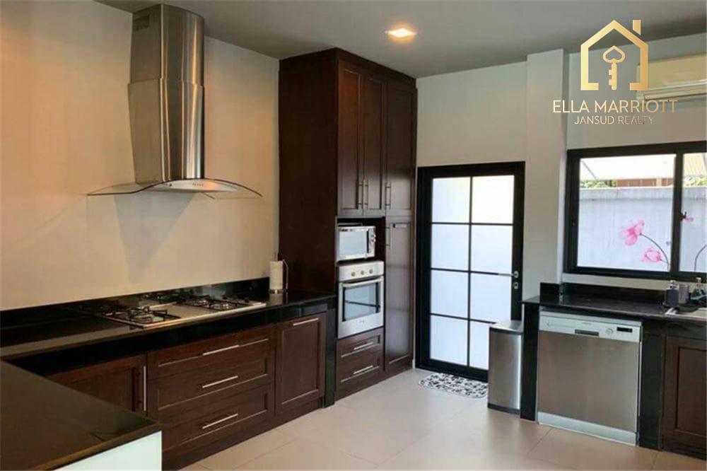 Einfamilienhaus mit privatem Pool in Sukhumvit, Ekkamai Soi 10 9