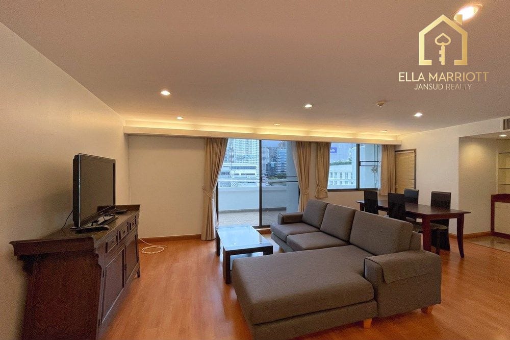 2 bedroom for rent BTS Chidlom and BTS Rajdamri Lumpini 1