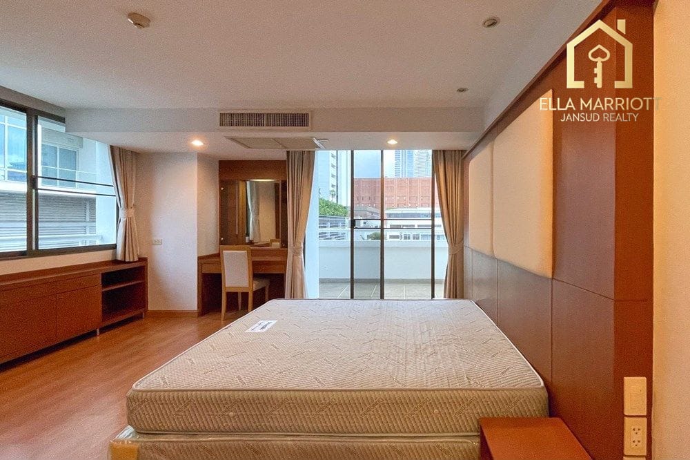 2 bedroom for rent BTS Chidlom and BTS Rajdamri Lumpini 11