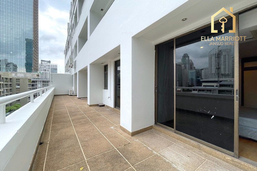 2 bedroom for rent BTS Chidlom and BTS Rajdamri Lumpini 12