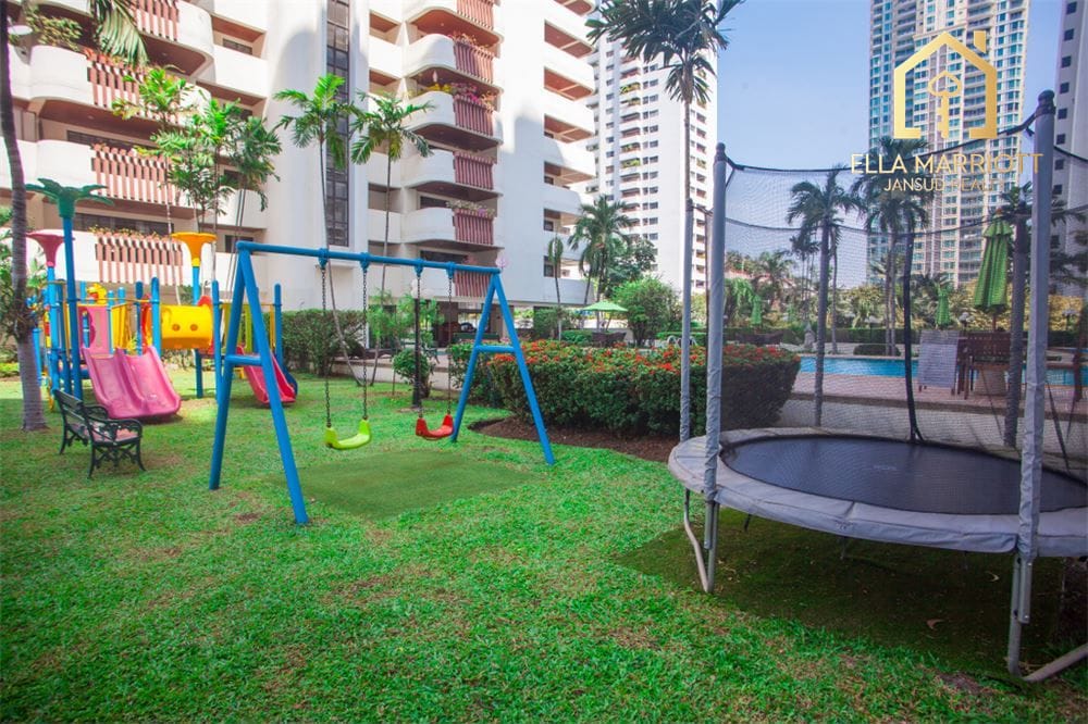 Rent 110K | 330sqm 3BR Apartment | Asoke | Pet-Friendly  | High Fl 18