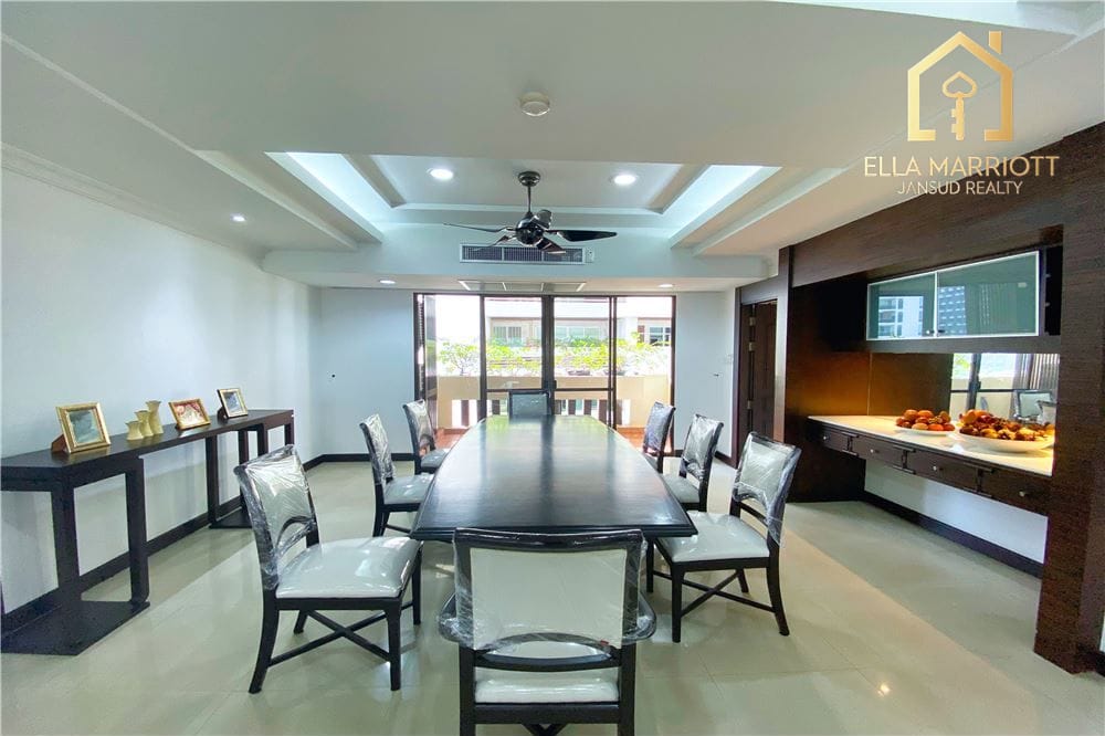 Rent 110K | 330sqm 3BR Apartment | Asoke | Pet-Friendly  | High Fl 4