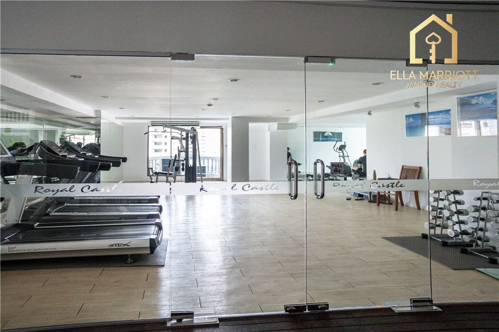 3-Bedroom Condo at Royal Castle — 9 min walk to BTS Phrom Phong 11