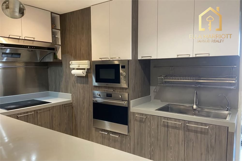 3-Bedroom Condo at Royal Castle — 9 min walk to BTS Phrom Phong 3