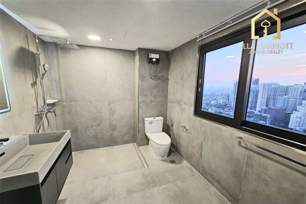 Rent 110K | 38th Fl. Corner 146sqm 3BR | River & Park Views | Near BTS 9