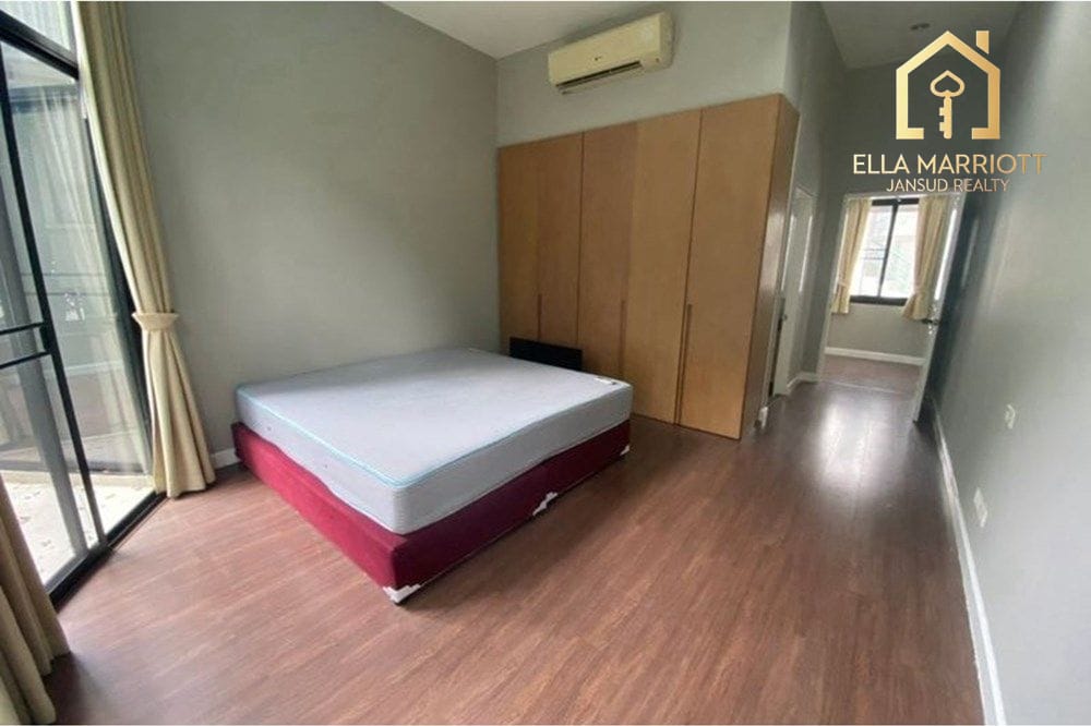 4-Bedroom Townhouse for Rent in Private Compound, Thonglor 11