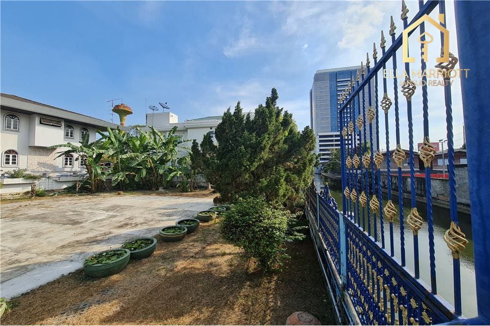 ขาย 5 ห้องนอน 4 ห้องน้ำ บ้าน ใน สุขุมวิท, กรุงเทพฯ 3