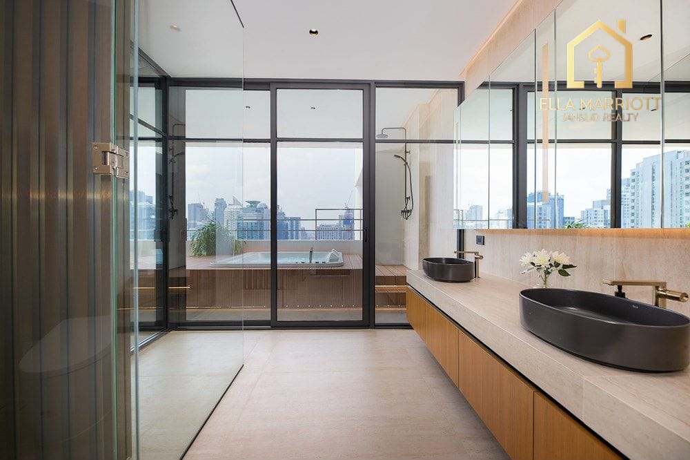 Luxurious 473sqm Duplex Penthouse with Private Jacuzzi in Thonglor, 12 mins Walk to BTS Thong Lo 14