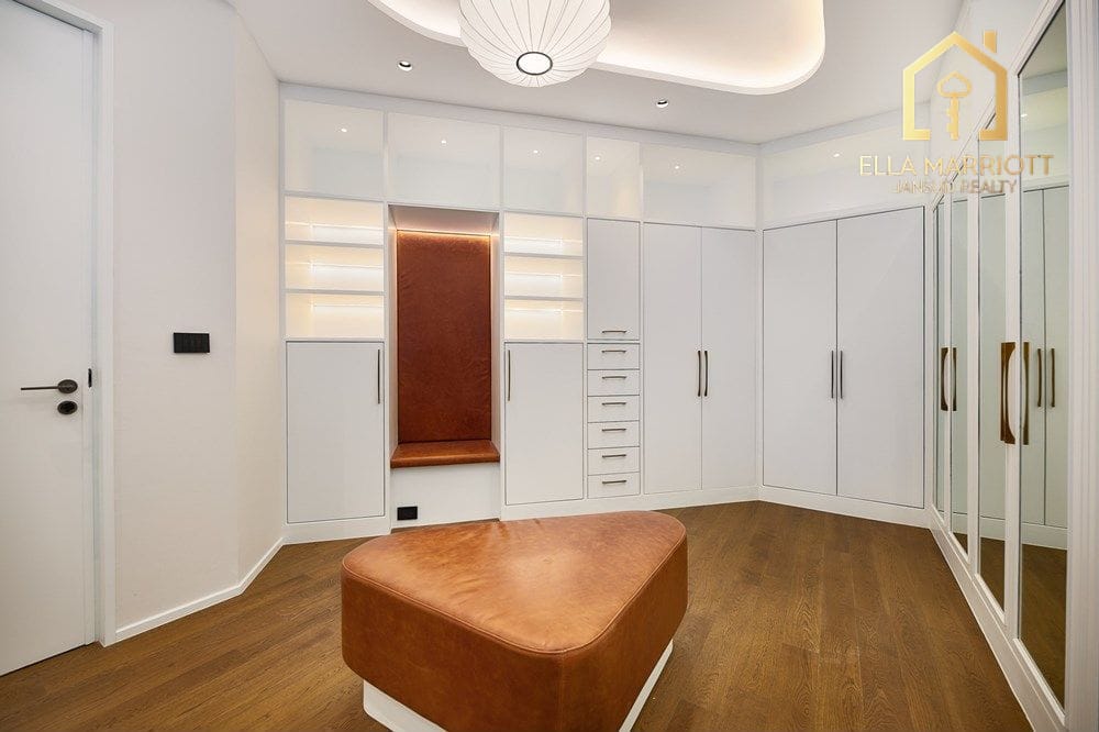 Luxurious 473sqm Duplex Penthouse with Private Jacuzzi in Thonglor, 12 mins Walk to BTS Thong Lo 17
