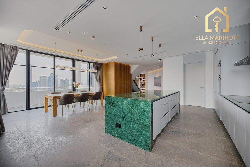 Luxurious 473sqm Duplex Penthouse with Private Jacuzzi in Thonglor, 12 mins Walk to BTS Thong Lo 6