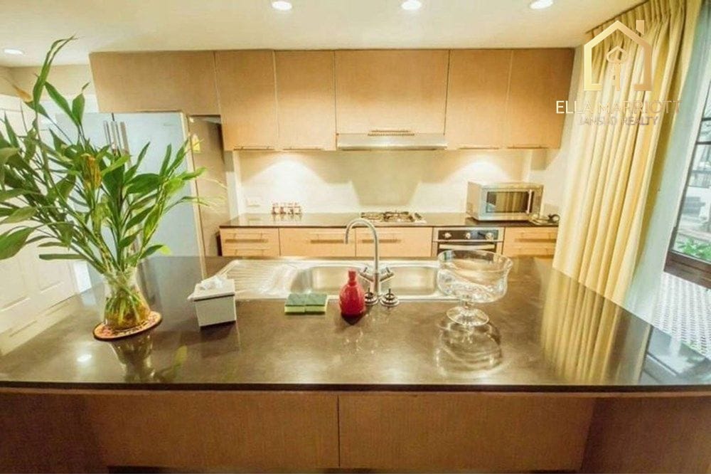4-Bedroom Townhouse for Rent in Private Compound, Thonglor 3
