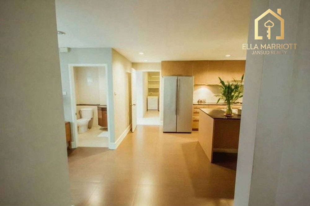 4-Bedroom Townhouse for Rent in Private Compound, Thonglor 4