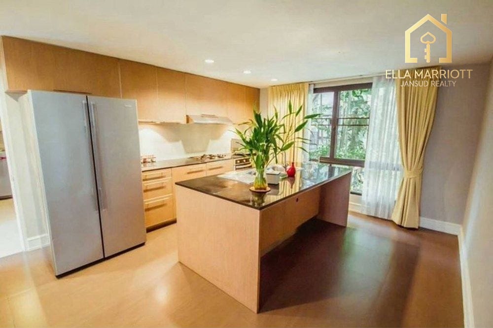 4-Bedroom Townhouse for Rent in Private Compound, Thonglor 5