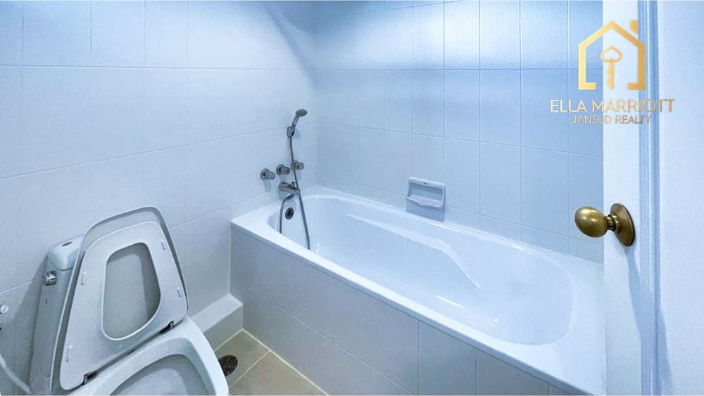 4-Bedroom Condo for Rent in Asoke 16