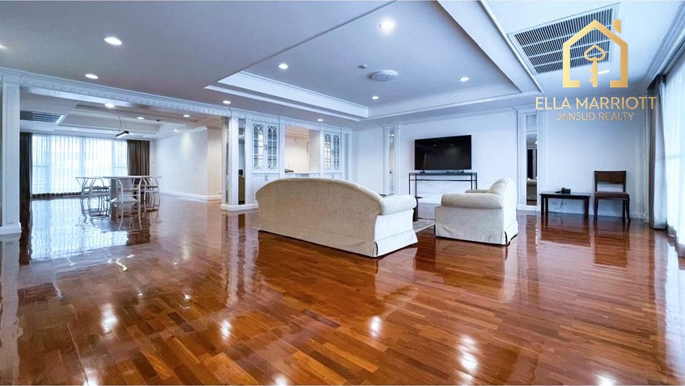 4-Bedroom Condo for Rent in Asoke 2