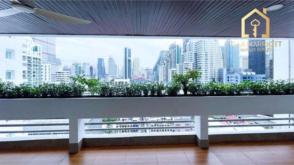 4-Bedroom Condo for Rent in Asoke 6