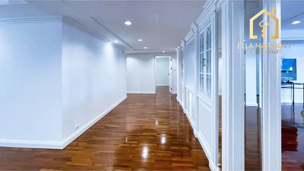4-Bedroom Condo for Rent in Asoke 7