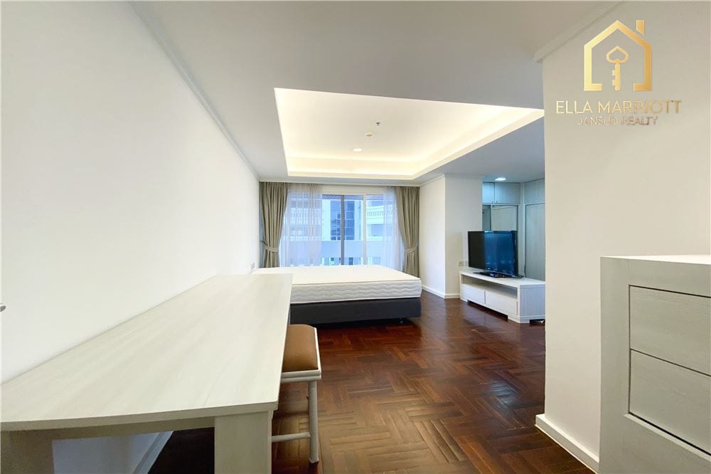 2-Bedroom Apartment in (Thonglor) 11