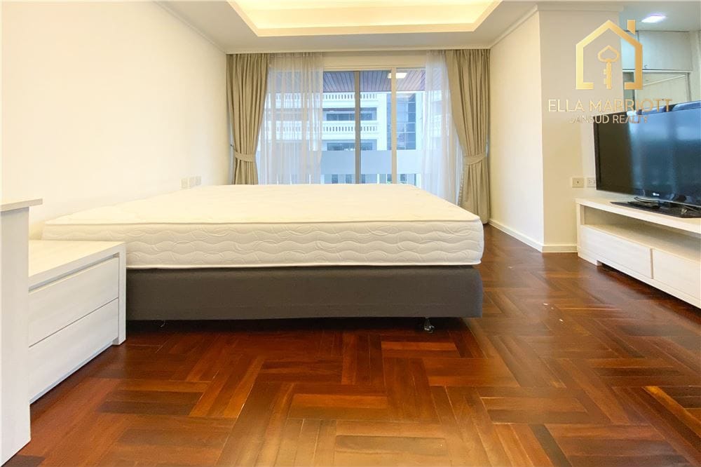 2-Bedroom Apartment in (Thonglor) 12