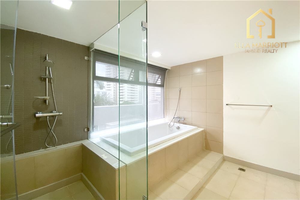 2-Bedroom Apartment in (Thonglor) 15