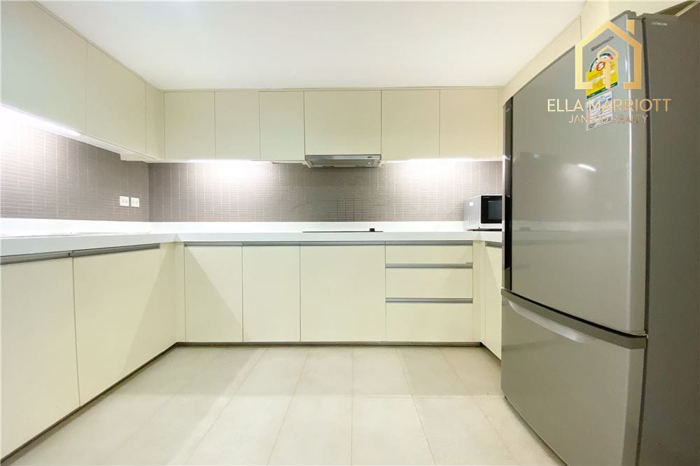 2-Bedroom Apartment in (Thonglor) 4