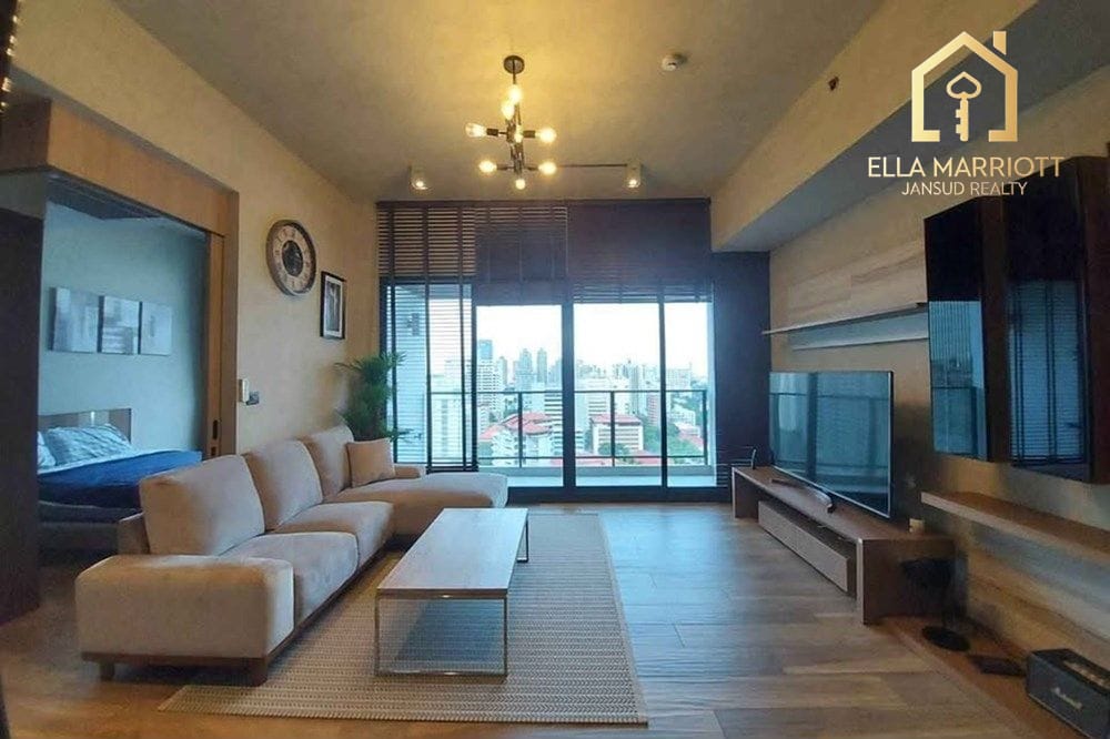 Zu vermieten: 2-Schlafzimmer-Eigentumswohnung in The Lofts Asoke, 4 Min. Fußweg zur MRT Phetchaburi. 2