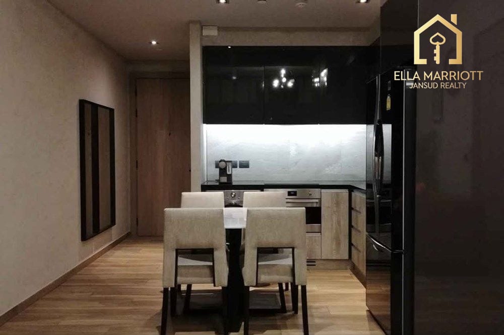 Zu vermieten: 2-Schlafzimmer-Eigentumswohnung in The Lofts Asoke, 4 Min. Fußweg zur MRT Phetchaburi. 4