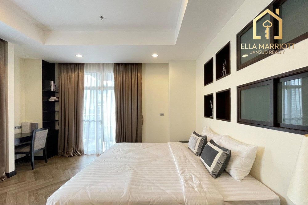 Pet Friendly 220sqm 3BR | Asoke CBD | 600m to BTS | Max 25kg Pet 10