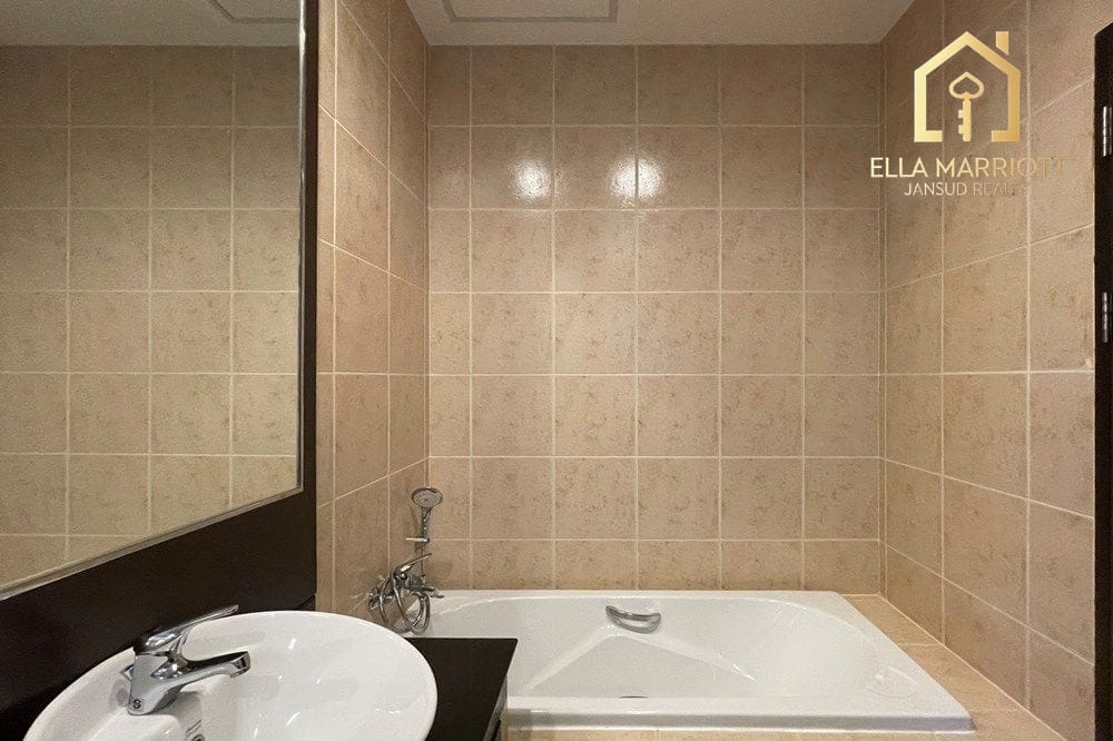 Pet Friendly 220sqm 3BR | Asoke CBD | 600m to BTS | Max 25kg Pet 12