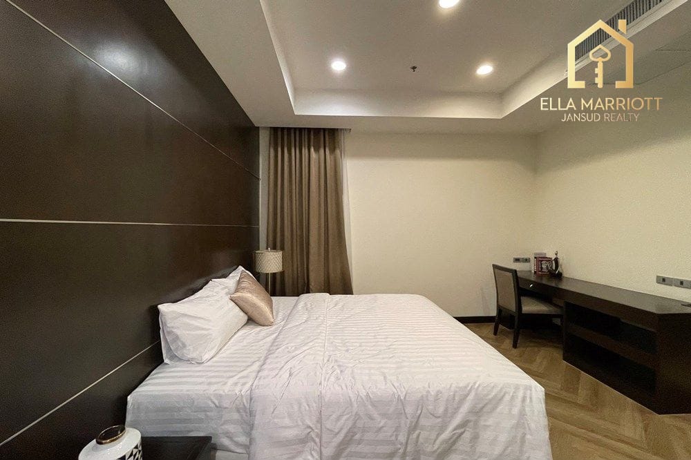 Pet Friendly 220sqm 3BR | Asoke CBD | 600m to BTS | Max 25kg Pet 16