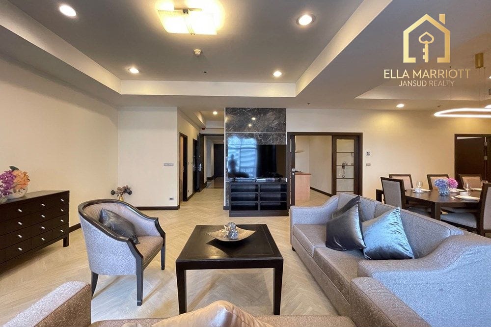 Pet Friendly 220sqm 3BR | Asoke CBD | 600m to BTS | Max 25kg Pet 2
