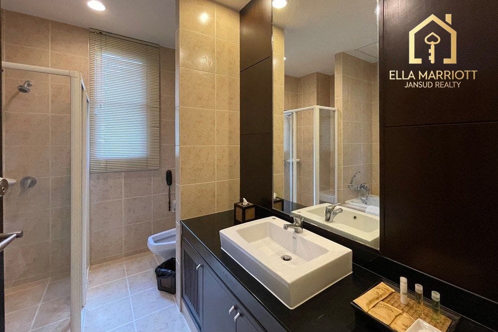 Pet Friendly 220sqm 3BR | Asoke CBD | 600m to BTS | Max 25kg Pet 8